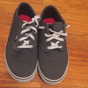 Youth vans shoes